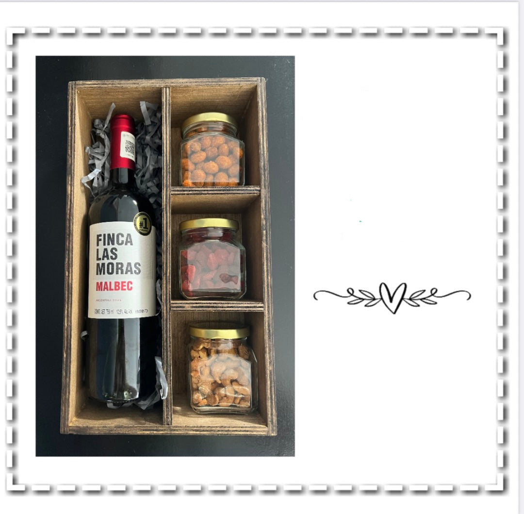 SNACKS  & WINE